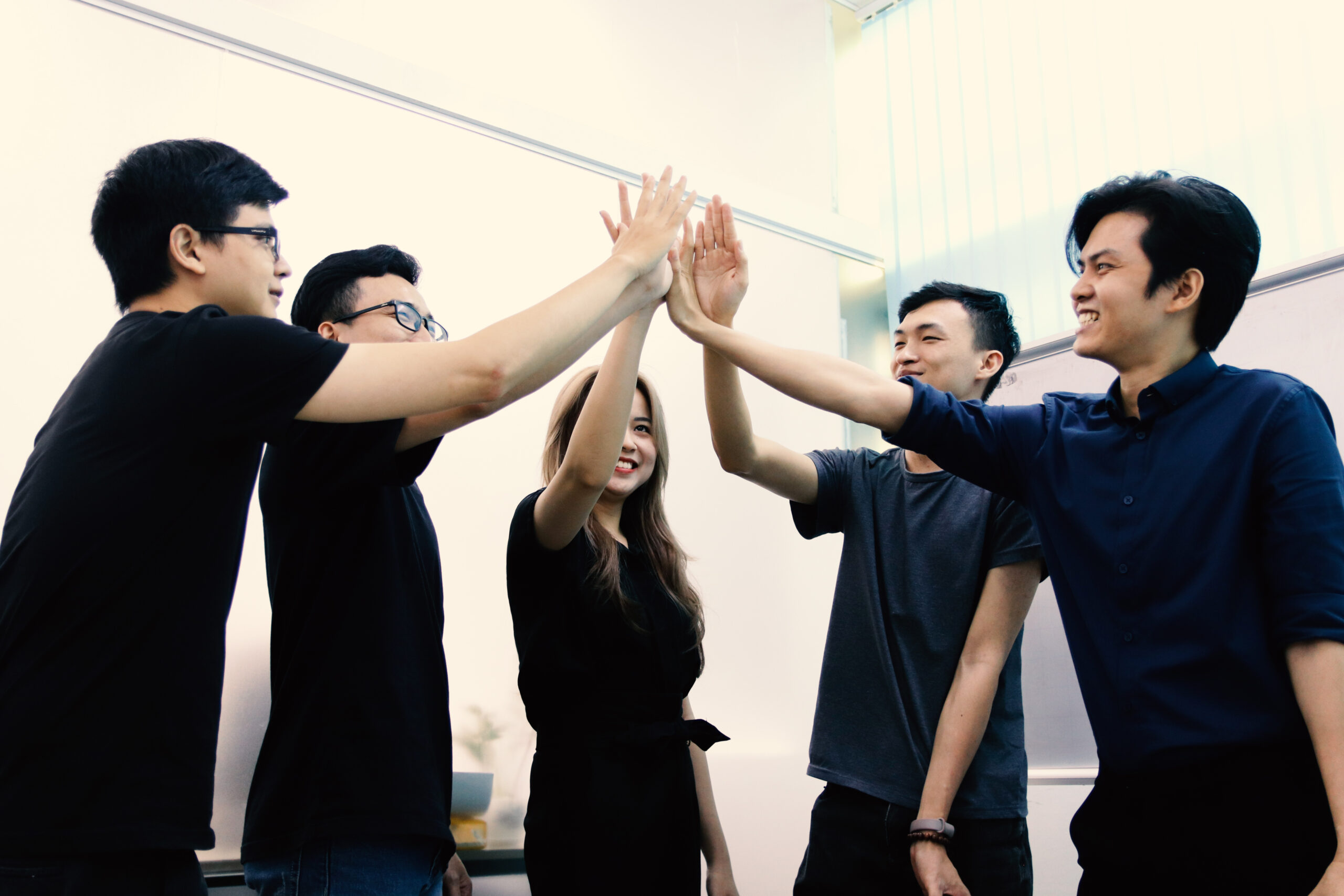 Đội ngũ nhân viên SEO gen Z nhiệt huyết, năng động