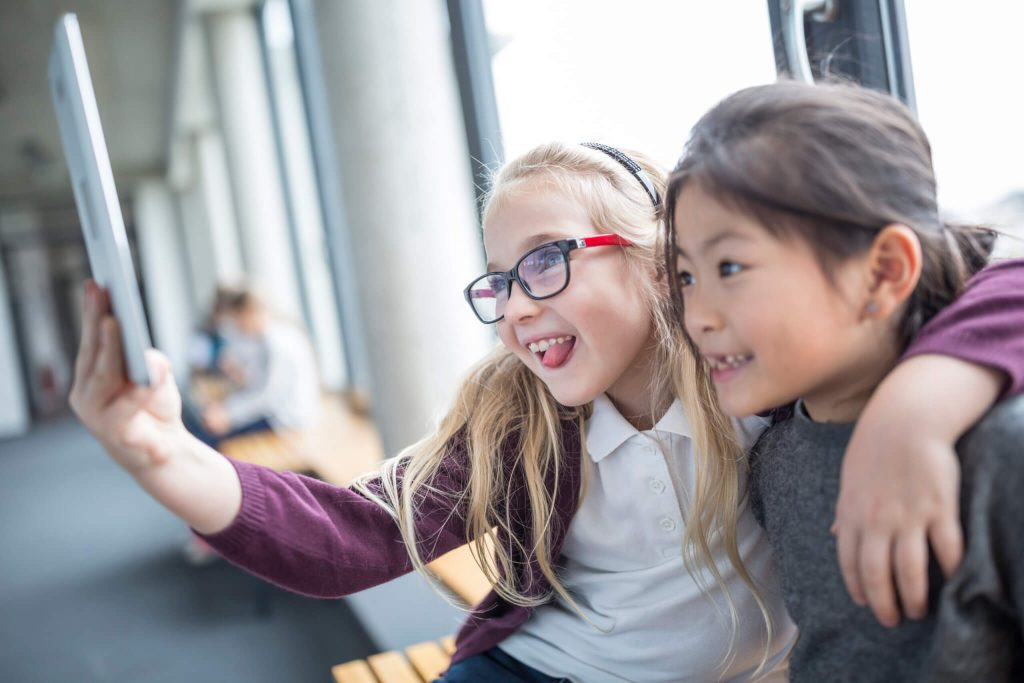 Gen Alpha sinh ra trong thời đại công nghệ phát triển.